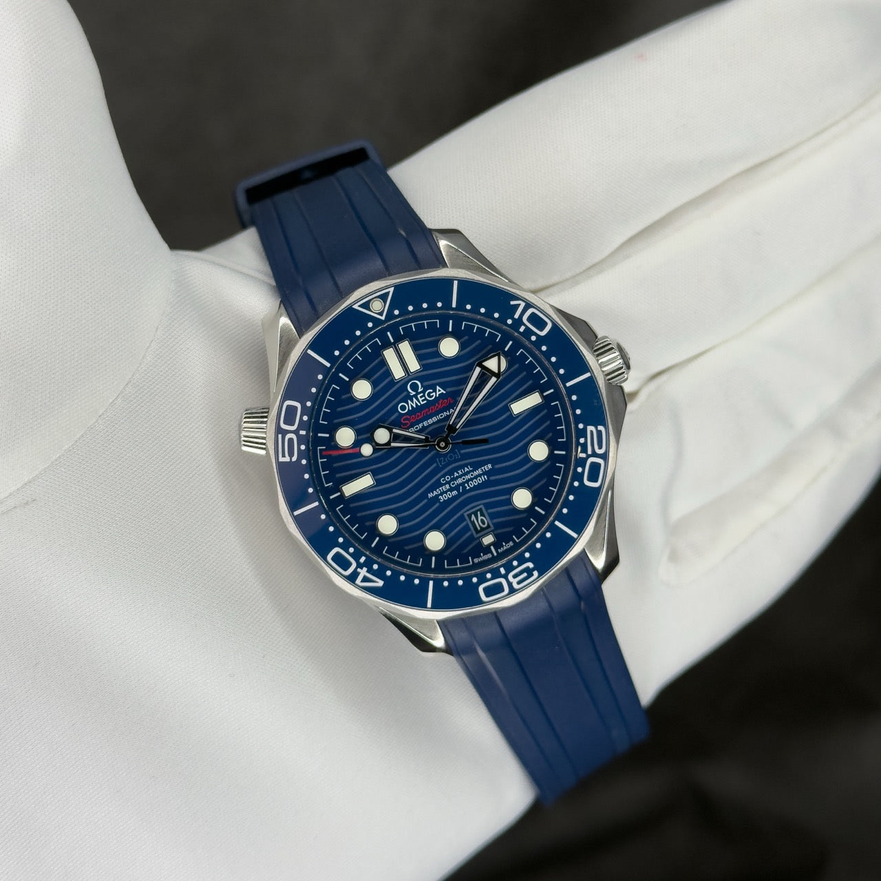 Omega Seamaster Diver 300M "Blue Wave" — Ref. 210.32.42.20.03.001