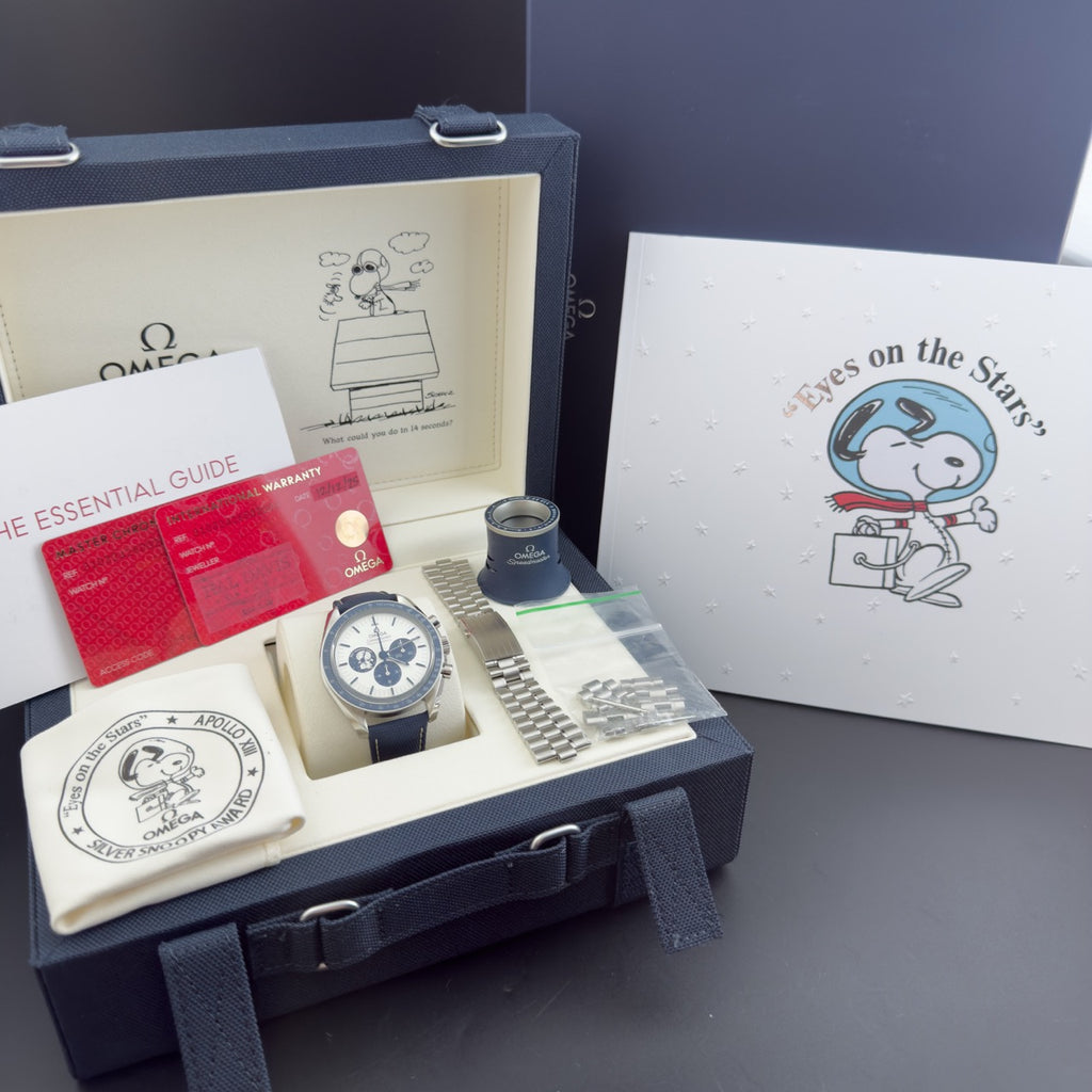 Omega Speedmaster “Silver Snoopy Award” 50th Anniversary – Ref. 310.32.42.50.02.001 Box + Papers