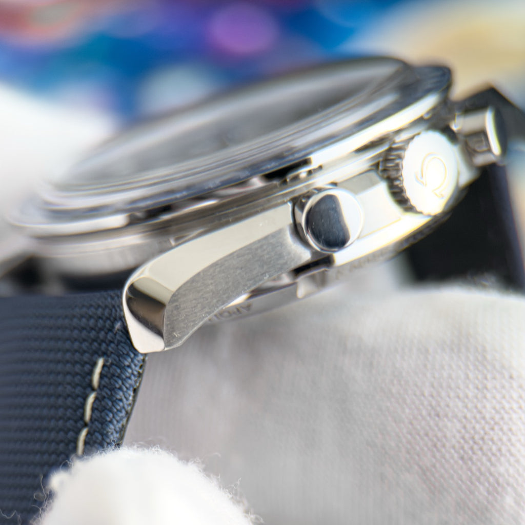 Omega Speedmaster “Silver Snoopy Award” 50th Anniversary – Ref. 310.32.42.50.02.001 Box + Papers