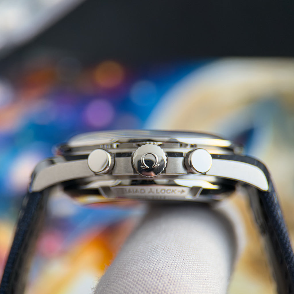 Omega Speedmaster “Silver Snoopy Award” 50th Anniversary – Ref. 310.32.42.50.02.001 Box + Papers