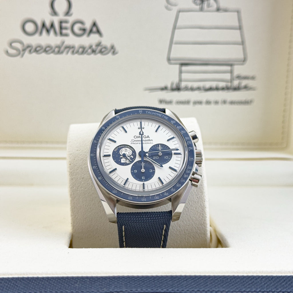 Omega Speedmaster “Silver Snoopy Award” 50th Anniversary – Ref. 310.32.42.50.02.001 Box + Papers