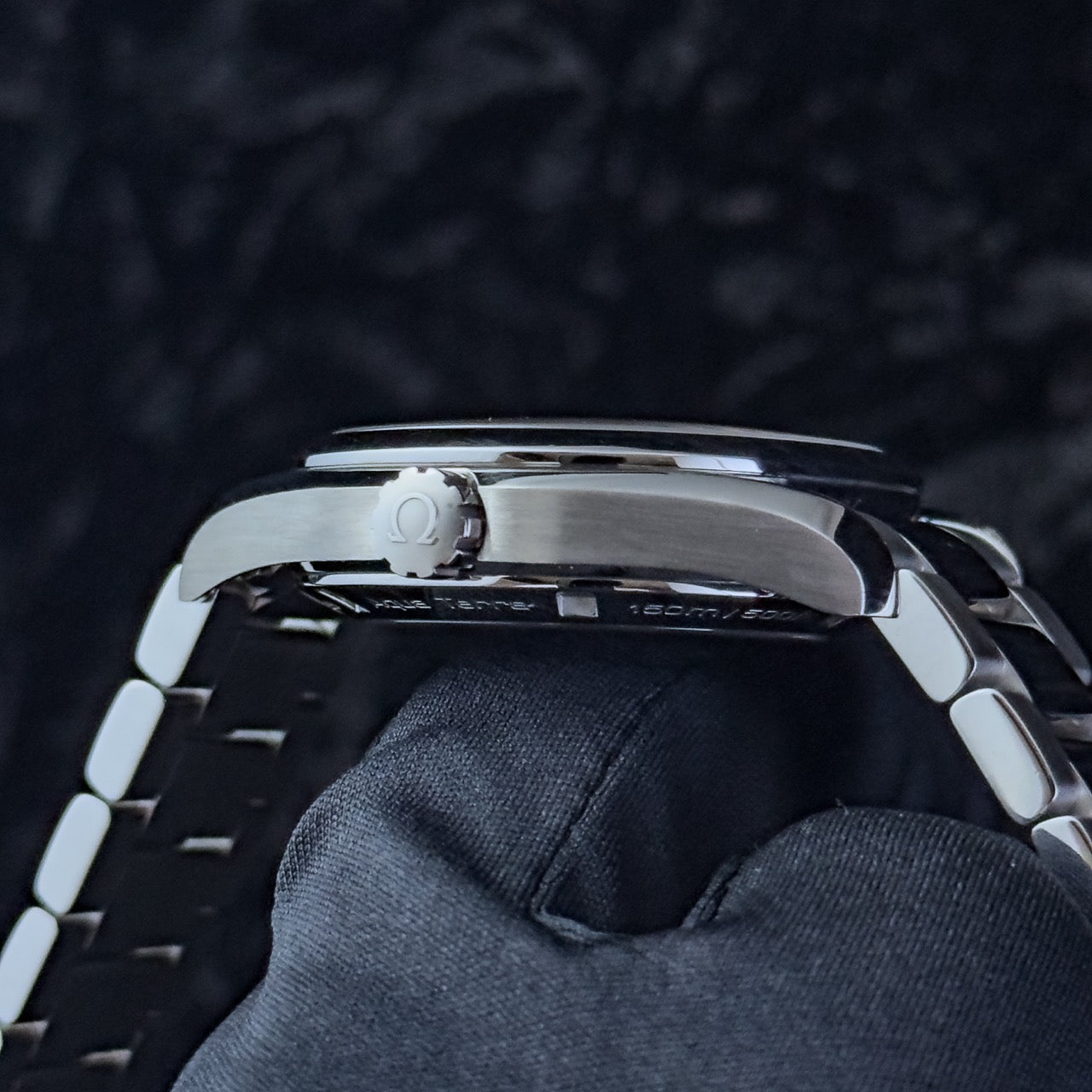 Omega Seamaster Aqua Terra 150M — Black Dial — Ref. 231.10.42.21.01.003 — 2015 — Box & Papers