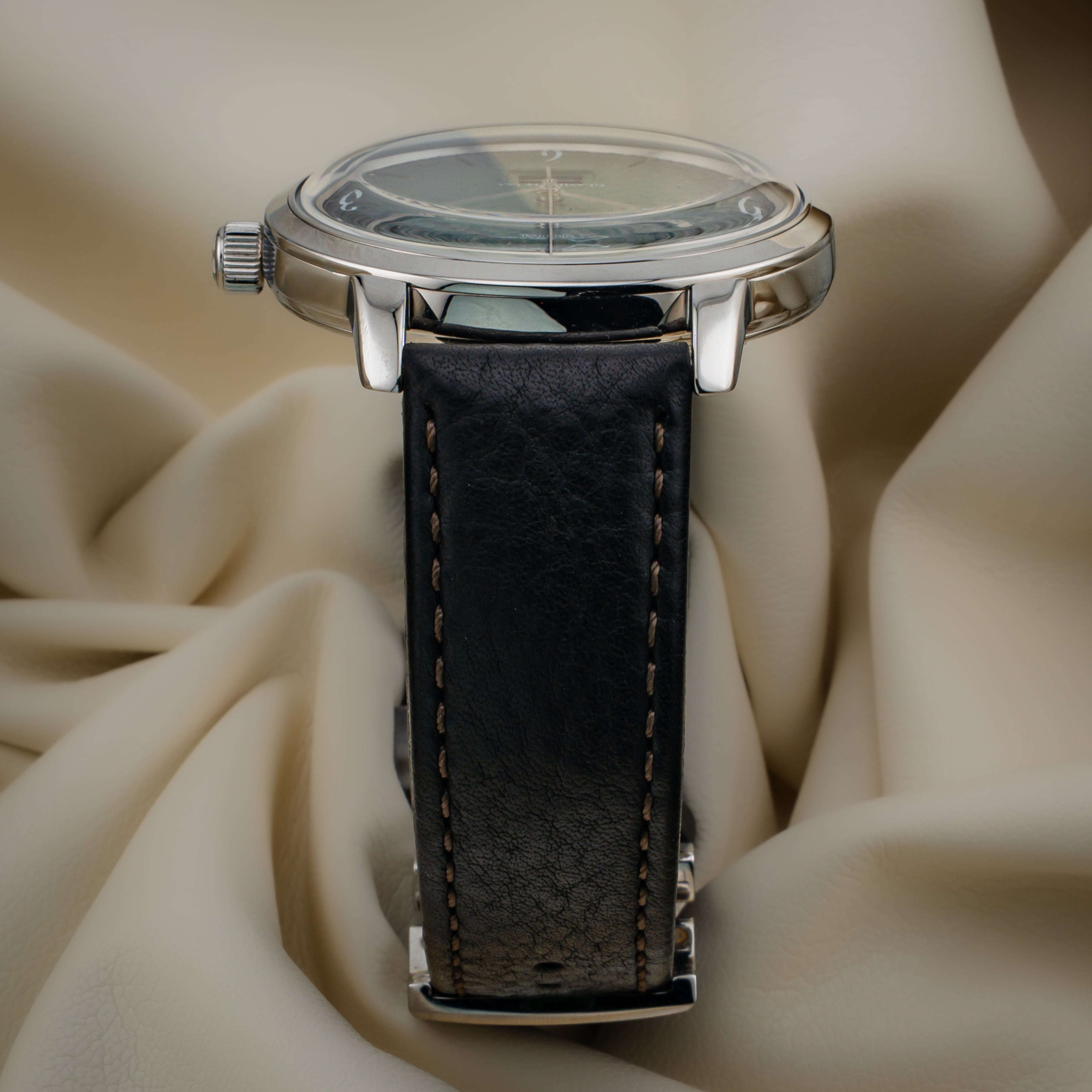 Glashütte Original Sixties Panorama Date — Green Dial — Ref. 2-39-47-04-02-04 — 2018 — Box & Papers