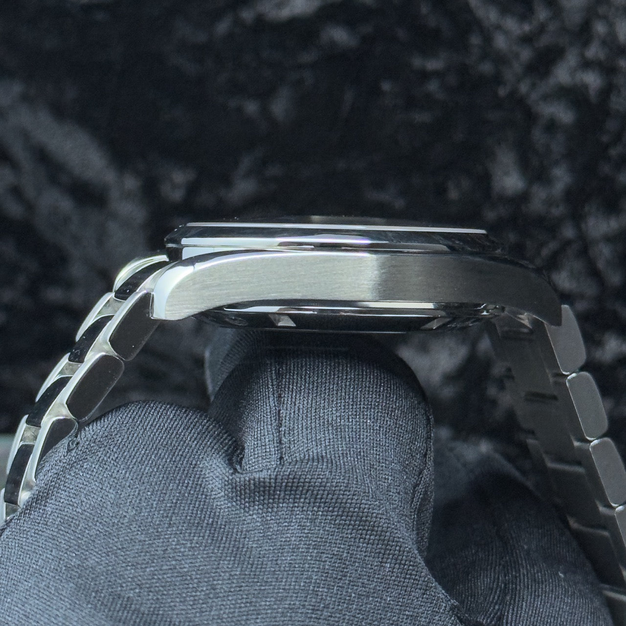 Omega Seamaster Aqua Terra 150M — Black Dial — Ref. 231.10.42.21.01.003 — 2015 — Box & Papers