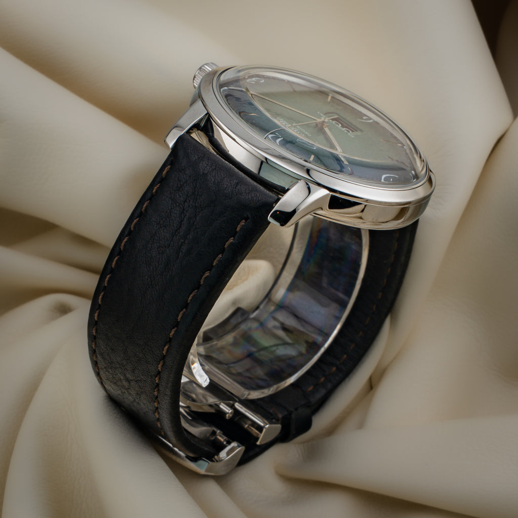 Glashütte Original Sixties Panorama Date — Green Dial — Ref. 2-39-47-04-02-04 — 2018 — Box & Papers