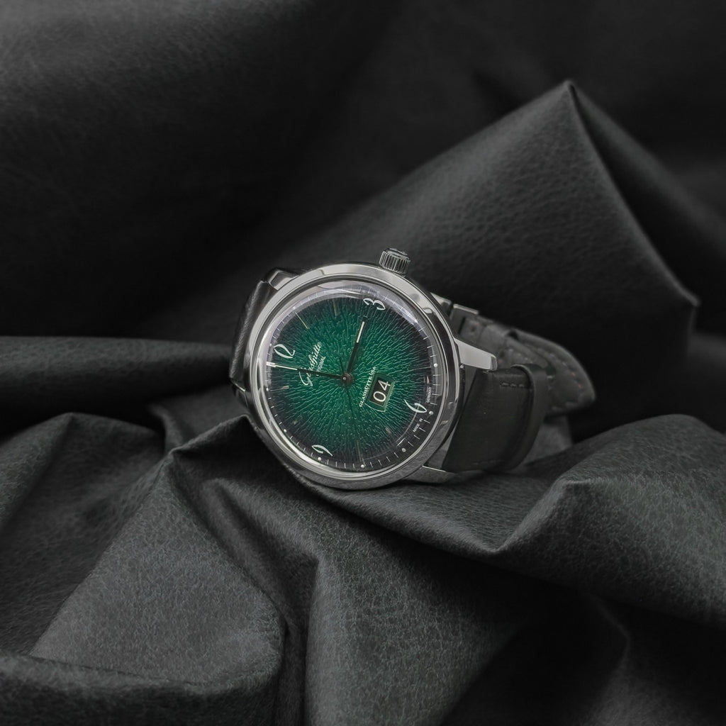 Glashütte Original Sixties Panorama Date — Green Dial — Ref. 2-39-47-04-02-04 — 2018 — Box & Papers