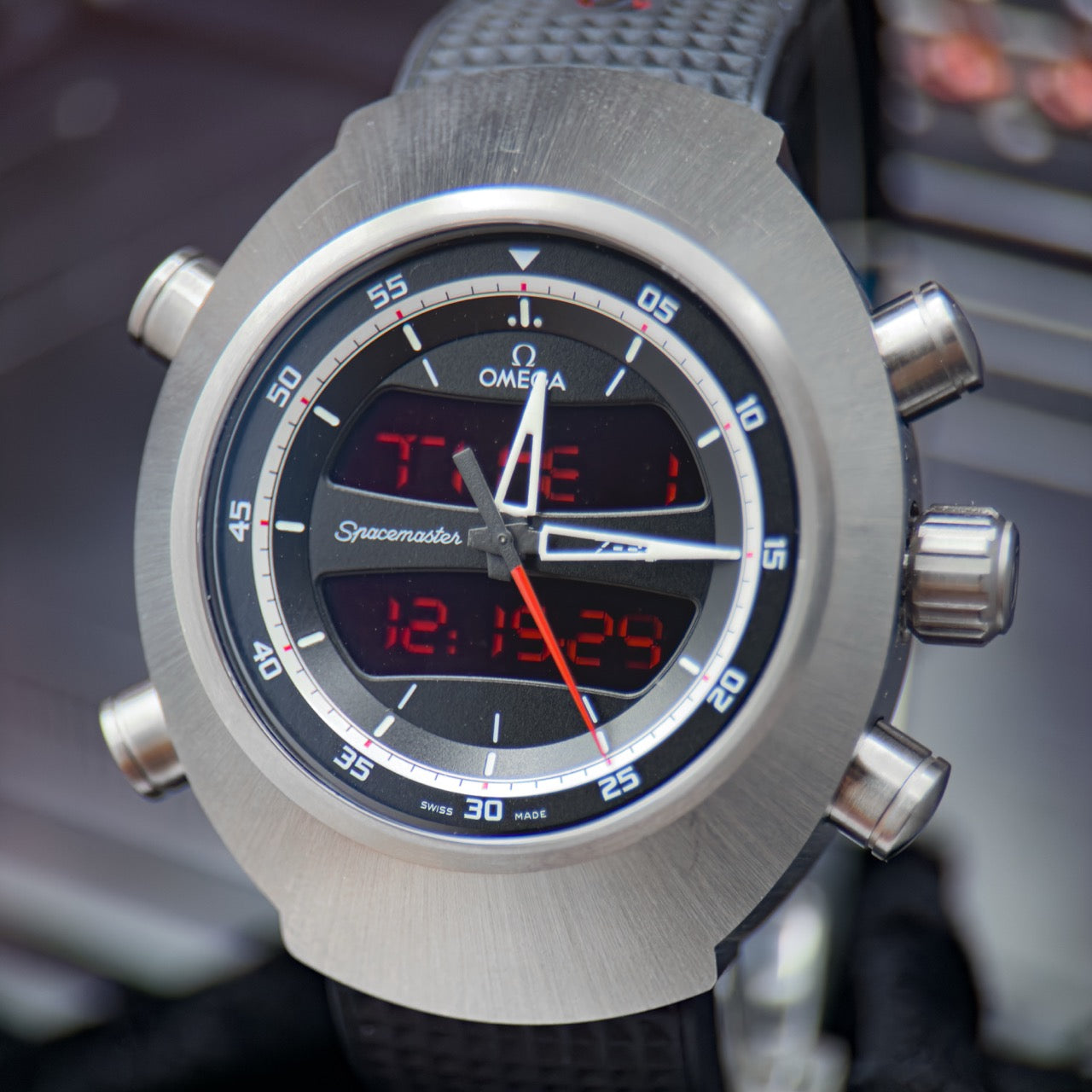 Omega Speedmaster Spacemaster Z-33 Titanium Watch 325.92.43.79.01.001