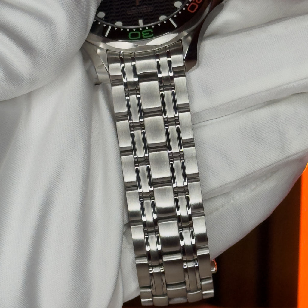 Pre-owned Omega Seamaster Diver 300M Rio 2016 Limited Edition Ref. 522.30.41.20.01.001 — The Crown & Crystal Chandler AZ