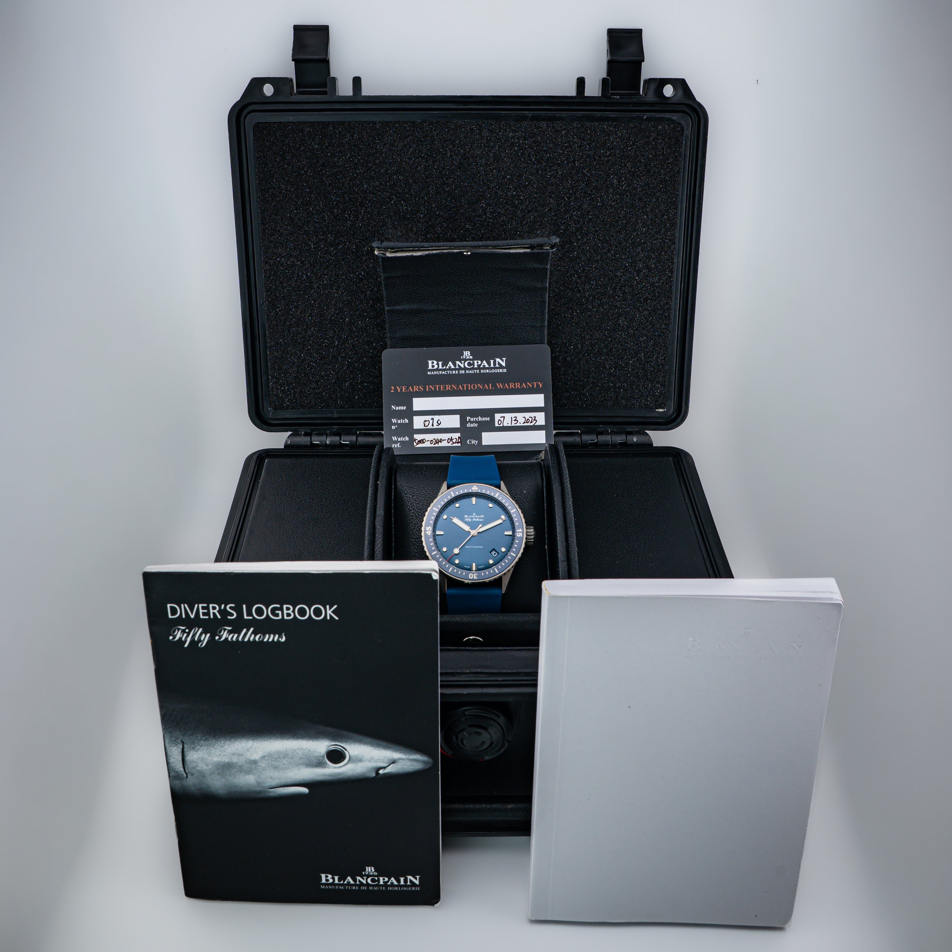 Blancpain Fifty Fathoms Bathyscaphe — Grey Ceramic — Ref. 5000-0240-052A — 2023 — Full Set