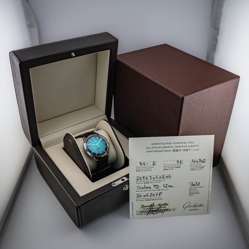 Glashütte Original Sixties Panorama Date — Green Dial — Ref. 2-39-47-04-02-04 — 2018 — Box & Papers