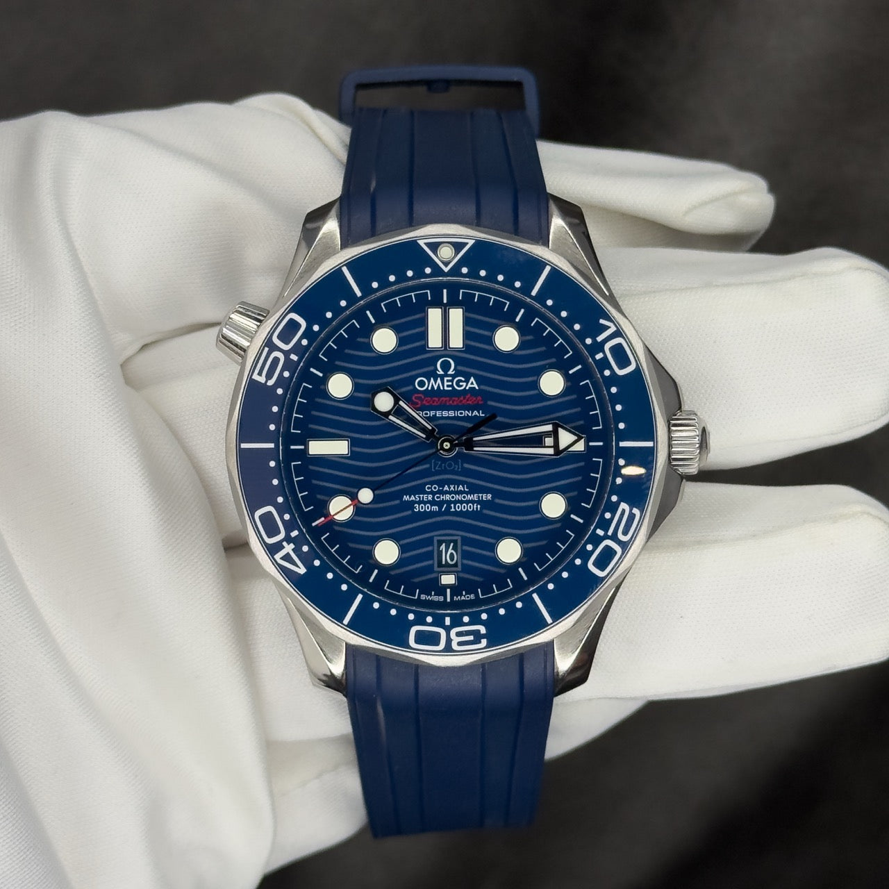 Omega Seamaster Diver 300M "Blue Wave" — Ref. 210.32.42.20.03.001