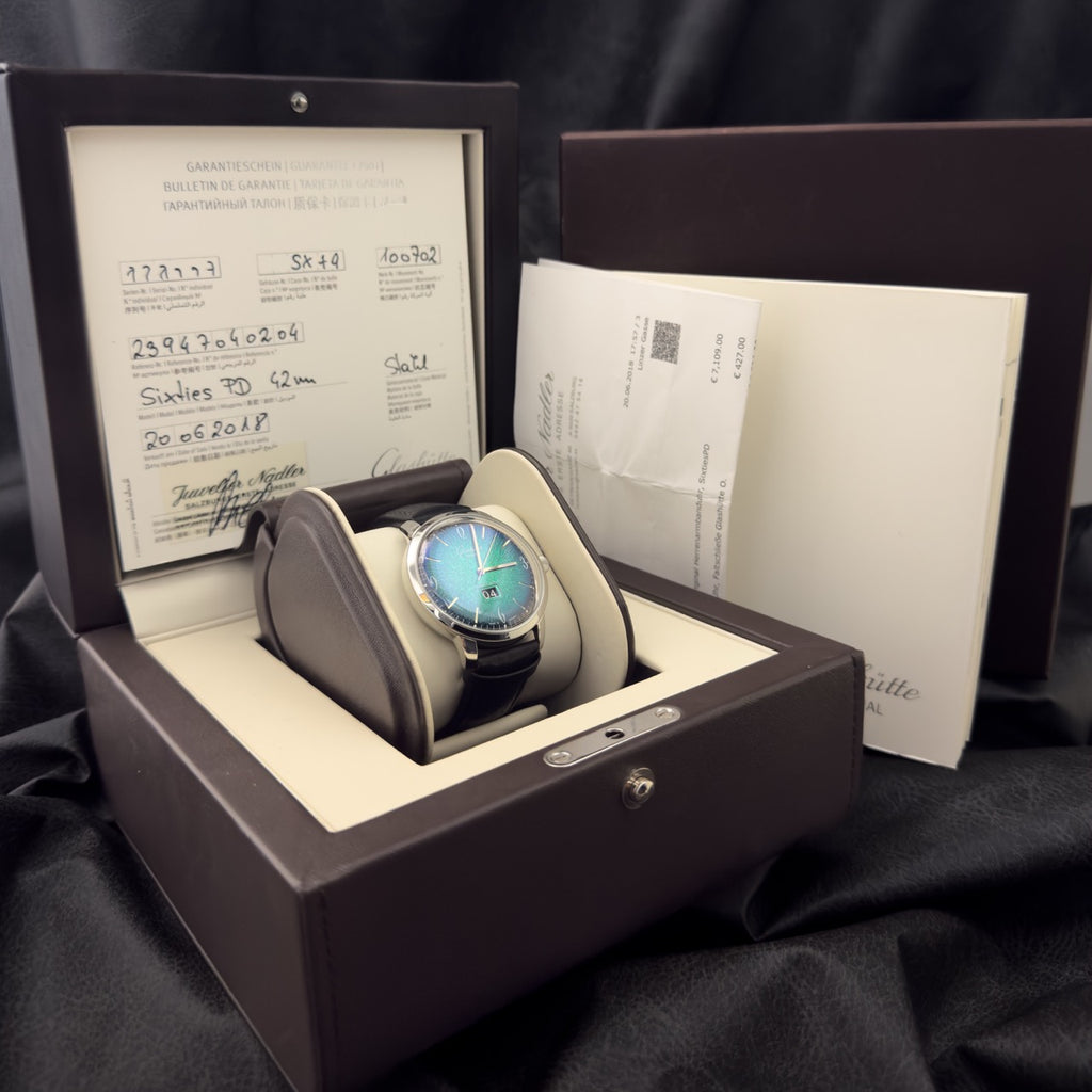 Glashütte Original Sixties Panorama Date — Green Dial — Ref. 2-39-47-04-02-04 — 2018 — Box & Papers