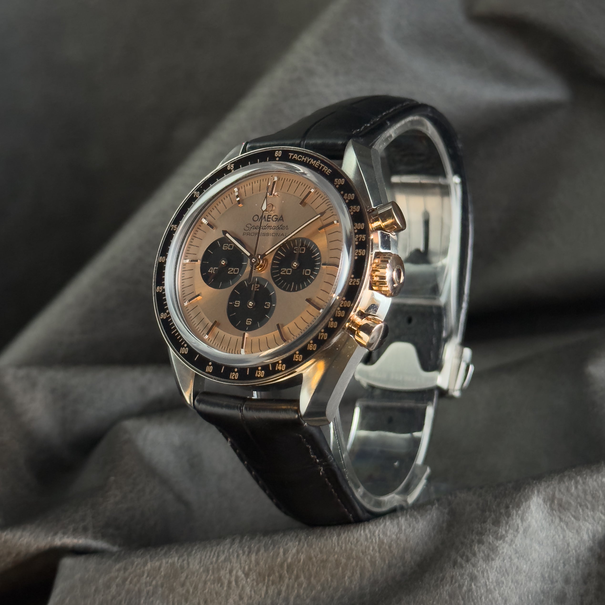 Omega Speedmaster Moonwatch Professional — Steel and Sedna Gold Ref. 310.23.42.50.99.001 — Full Set