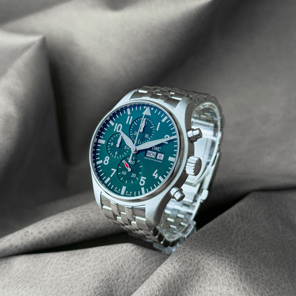 IWC Pilot's Watch Chronograph 43 — Green Dial — Ref. IW378006 — 2023 — Full Set — Extended Warranty to 2031