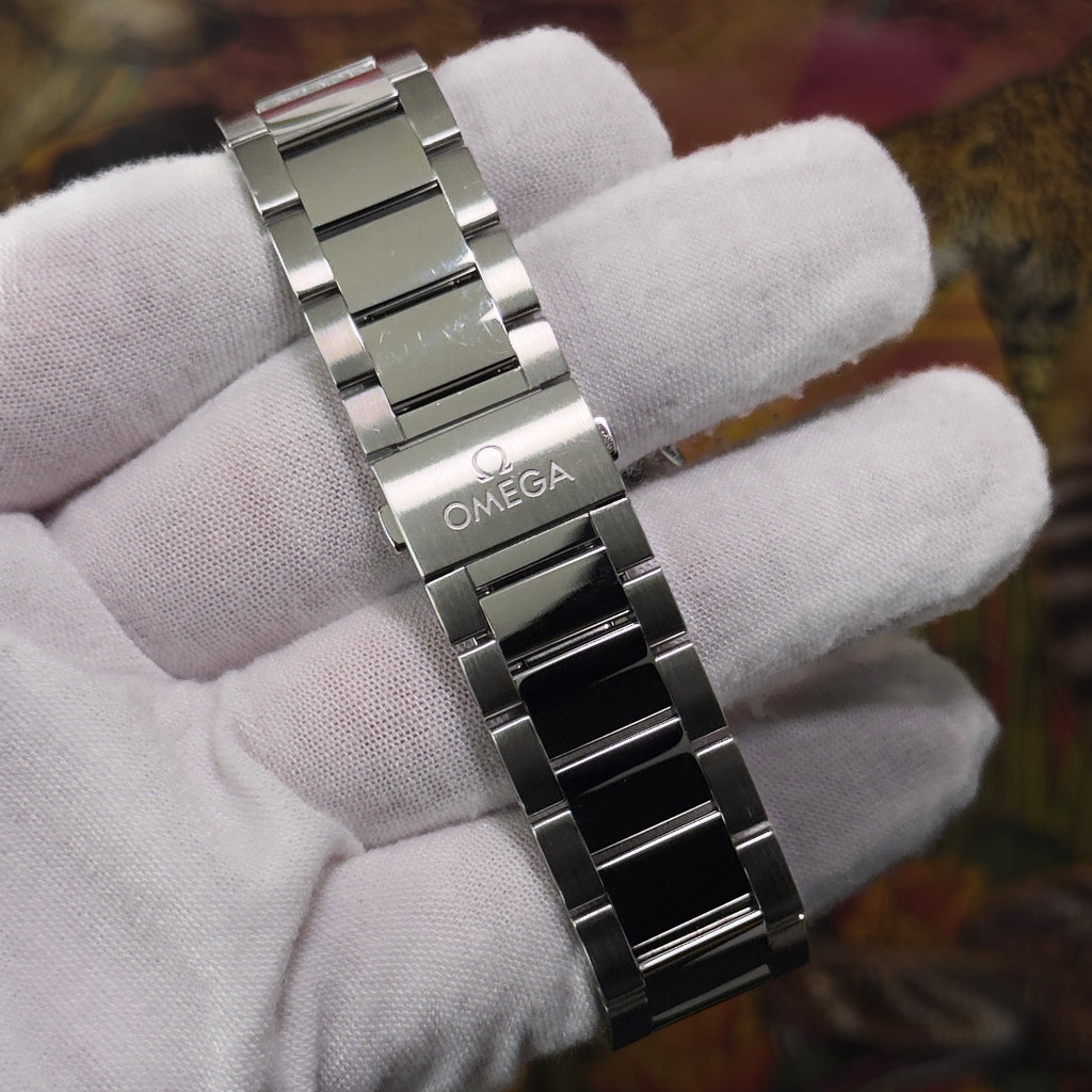 OMEGA Seamaster Aqua Terra 150M Master Chronometer with Box and Papers