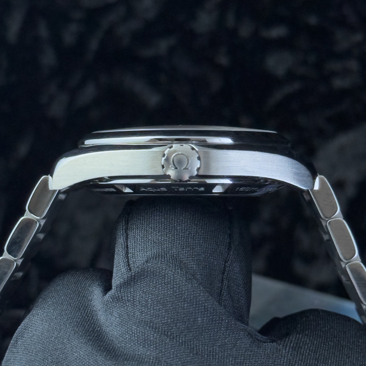 Omega Seamaster Aqua Terra 150M — Black Dial — Ref. 231.10.42.21.01.003 — 2015 — Box & Papers