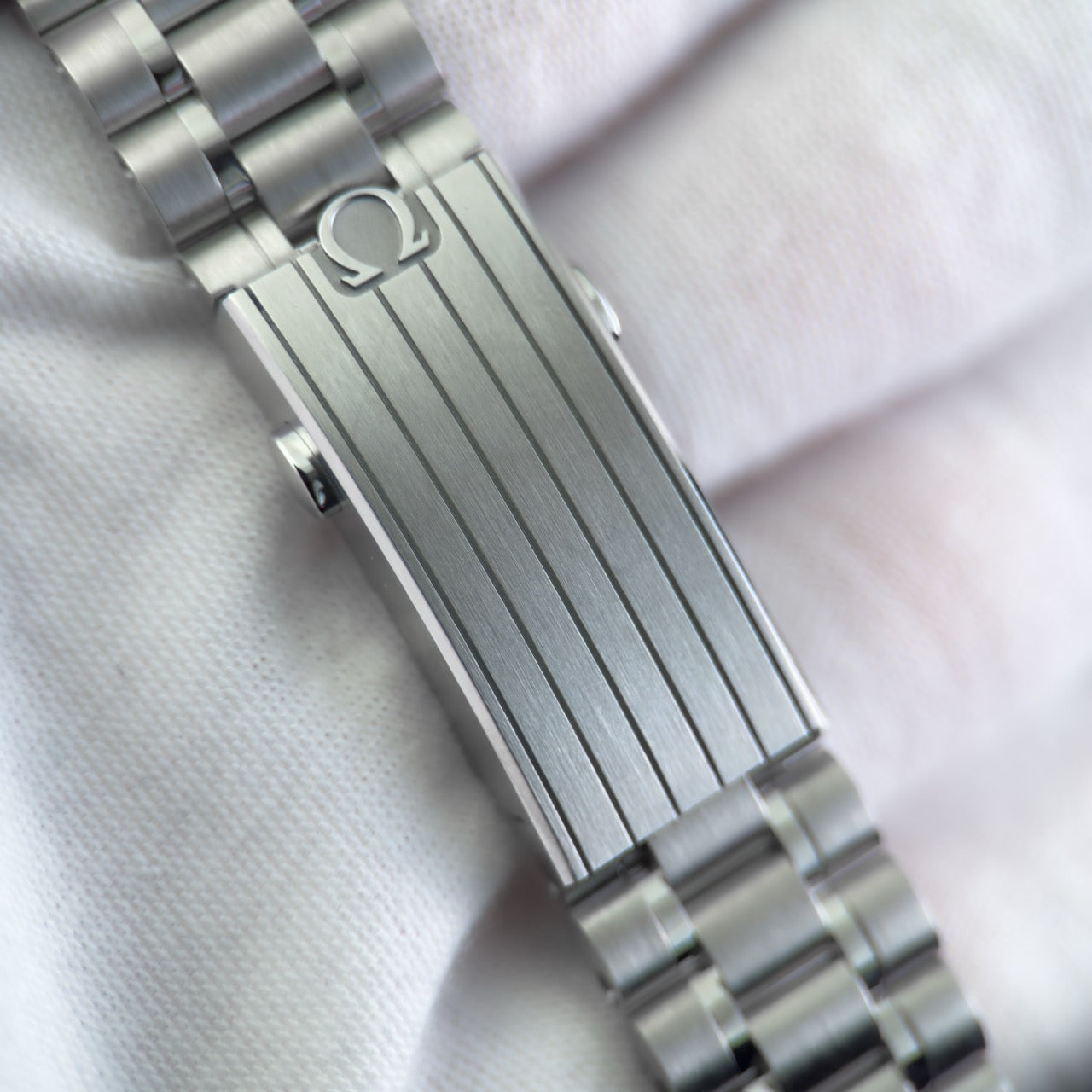 Omega Reverse Panda Speedmaster Professional Moonwatch