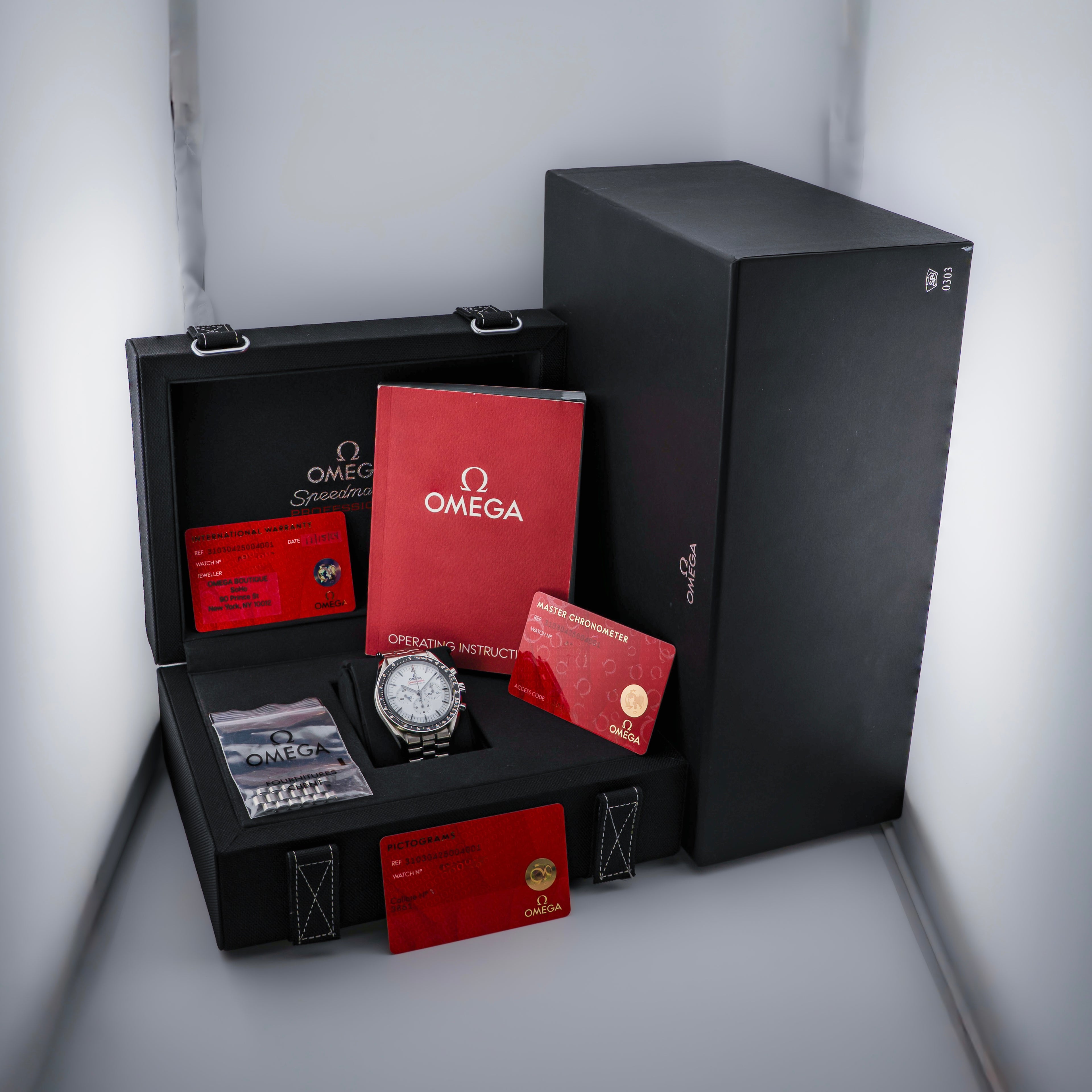 Omega Speedmaster Moonwatch Professional 42mm 310.30.42.50.01.001 | Full Set
