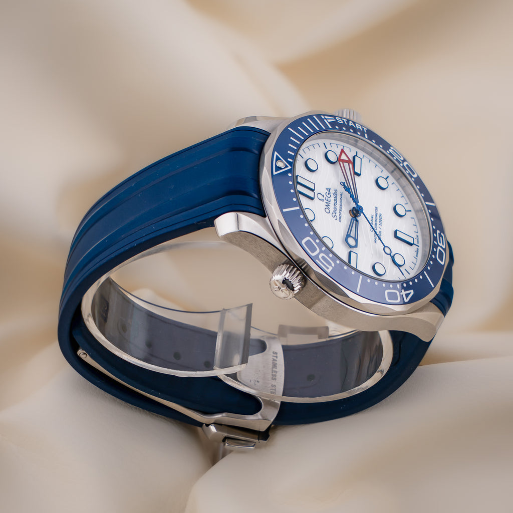 Omega Seamaster Diver 300M America’s Cup Barcelona 42mm Box & Papers
