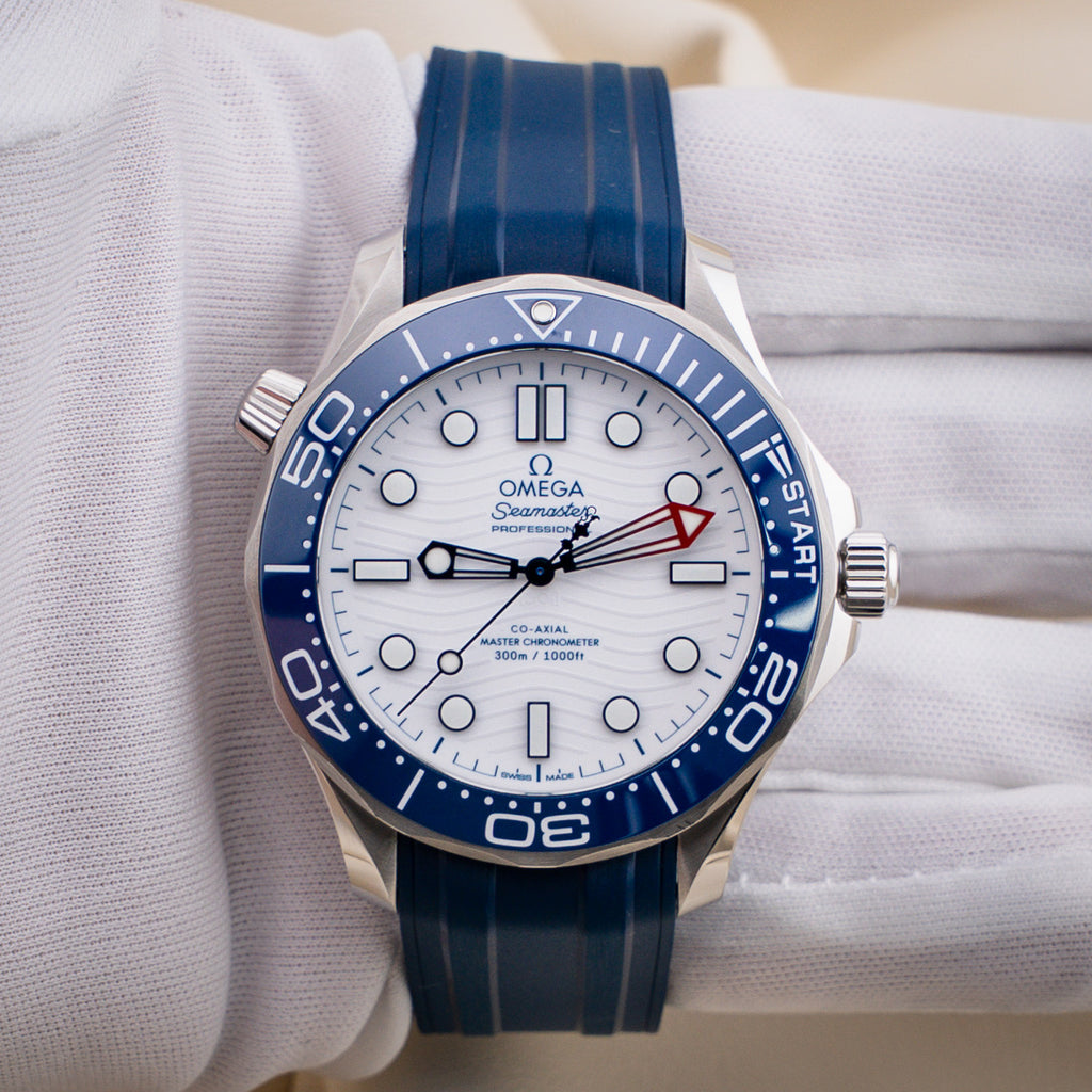 Omega Seamaster Diver 300M America’s Cup Barcelona 42mm Box & Papers