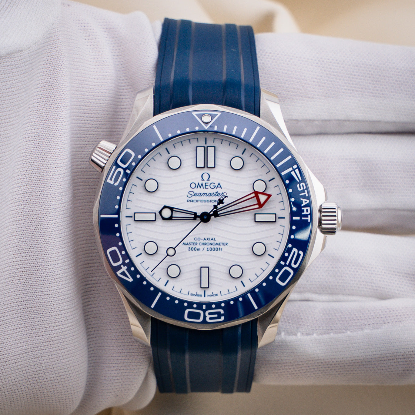 Omega Seamaster Diver 300M America’s Cup Barcelona 42mm Box & Papers