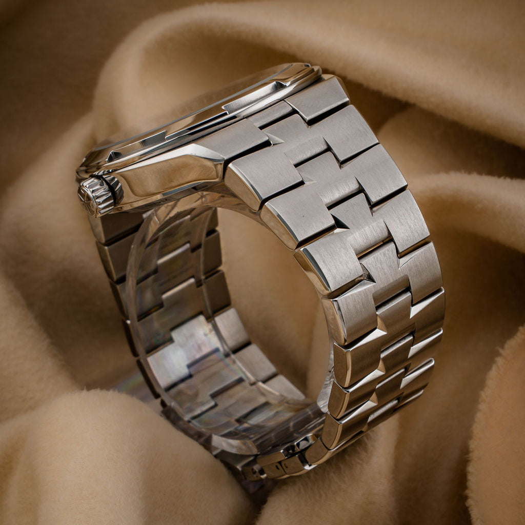 Vacheron Constantin Overseas — Ref. 4500V/110A-B128