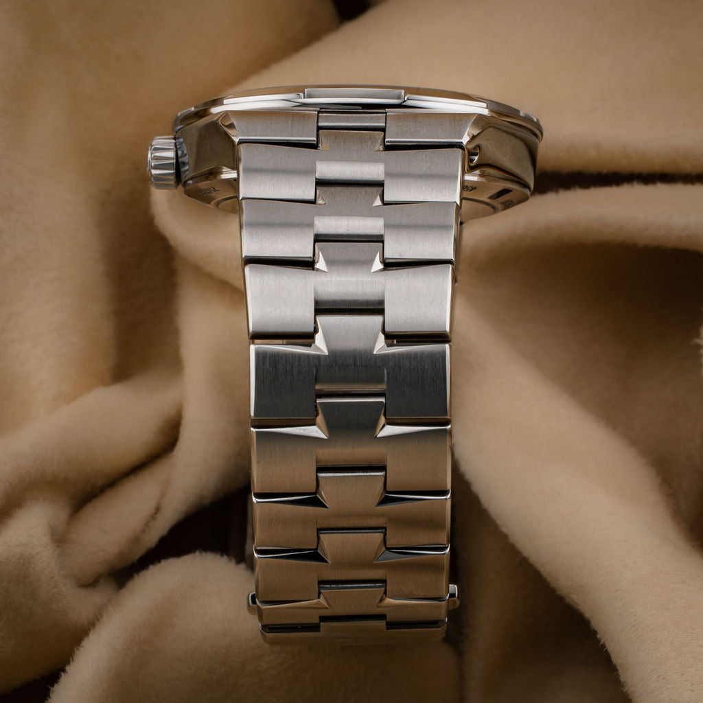 Vacheron Constantin Overseas — Ref. 4500V/110A-B128