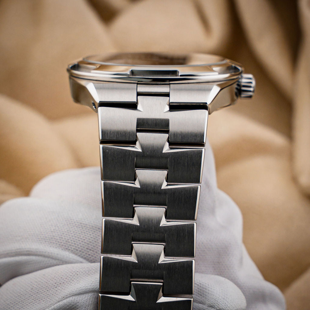 Vacheron Constantin Overseas — Ref. 4500V/110A-B128