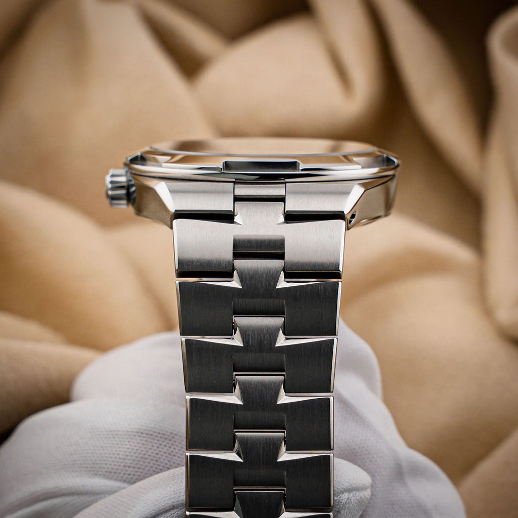 Vacheron Constantin Overseas — Ref. 4500V/110A-B128