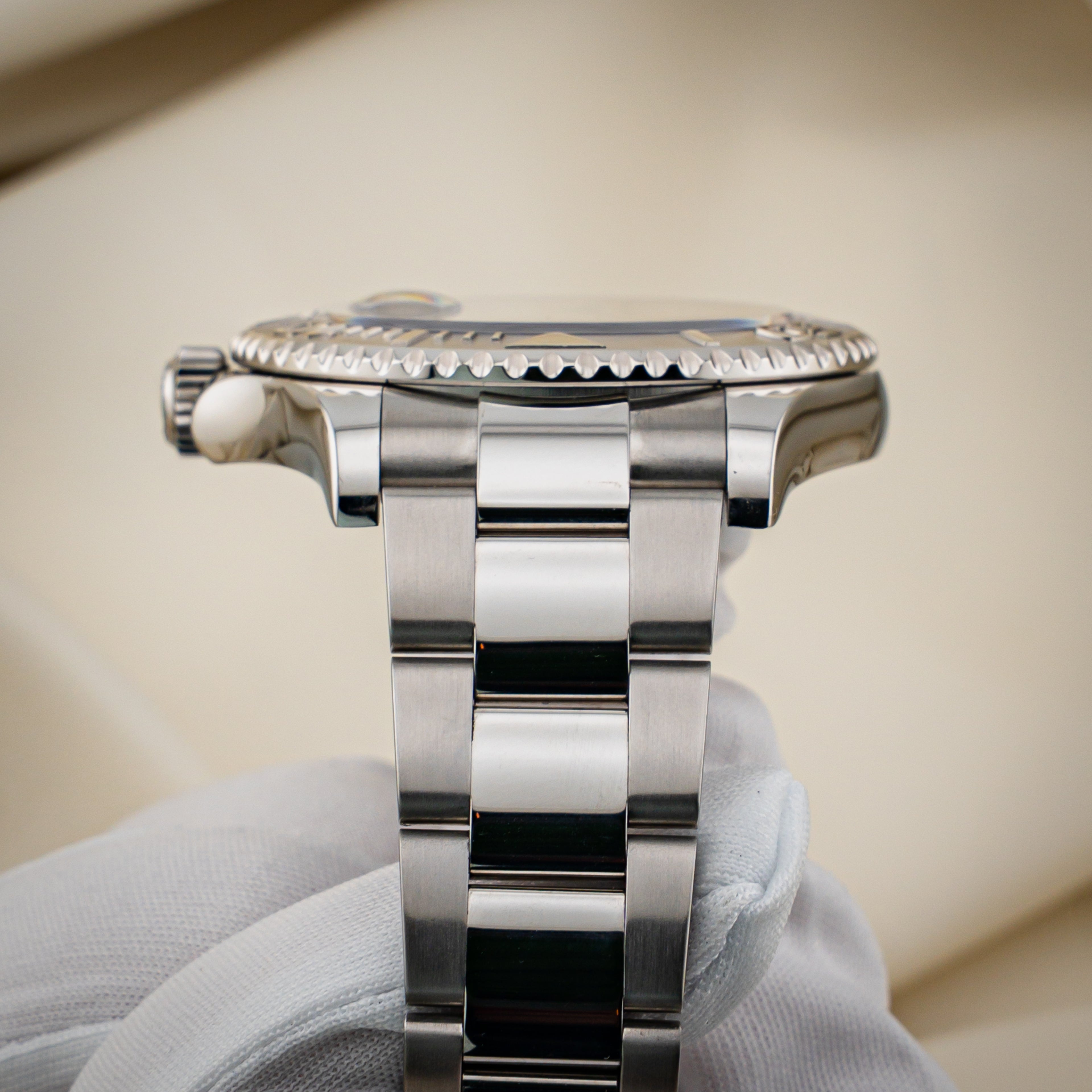 Rolex Yacht-Master 40 — Ref. 126622 Rhodium Dial Full Set