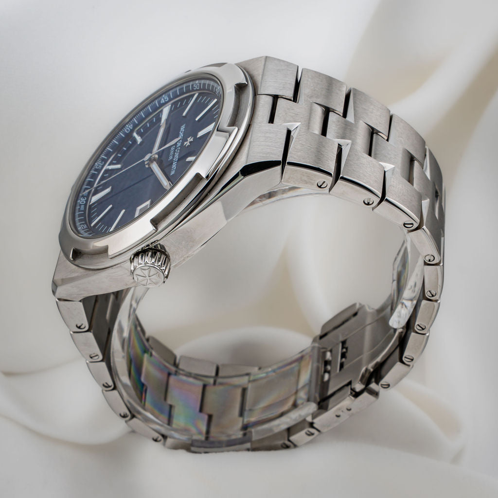 Pre-Owned Vacheron Constantin Overseas — Ref. 4500V/110A-B128