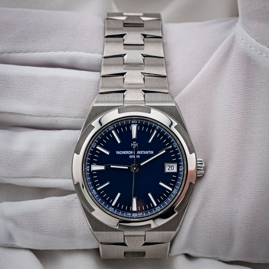 Pre-Owned Vacheron Constantin Overseas — Ref. 4500V/110A-B128