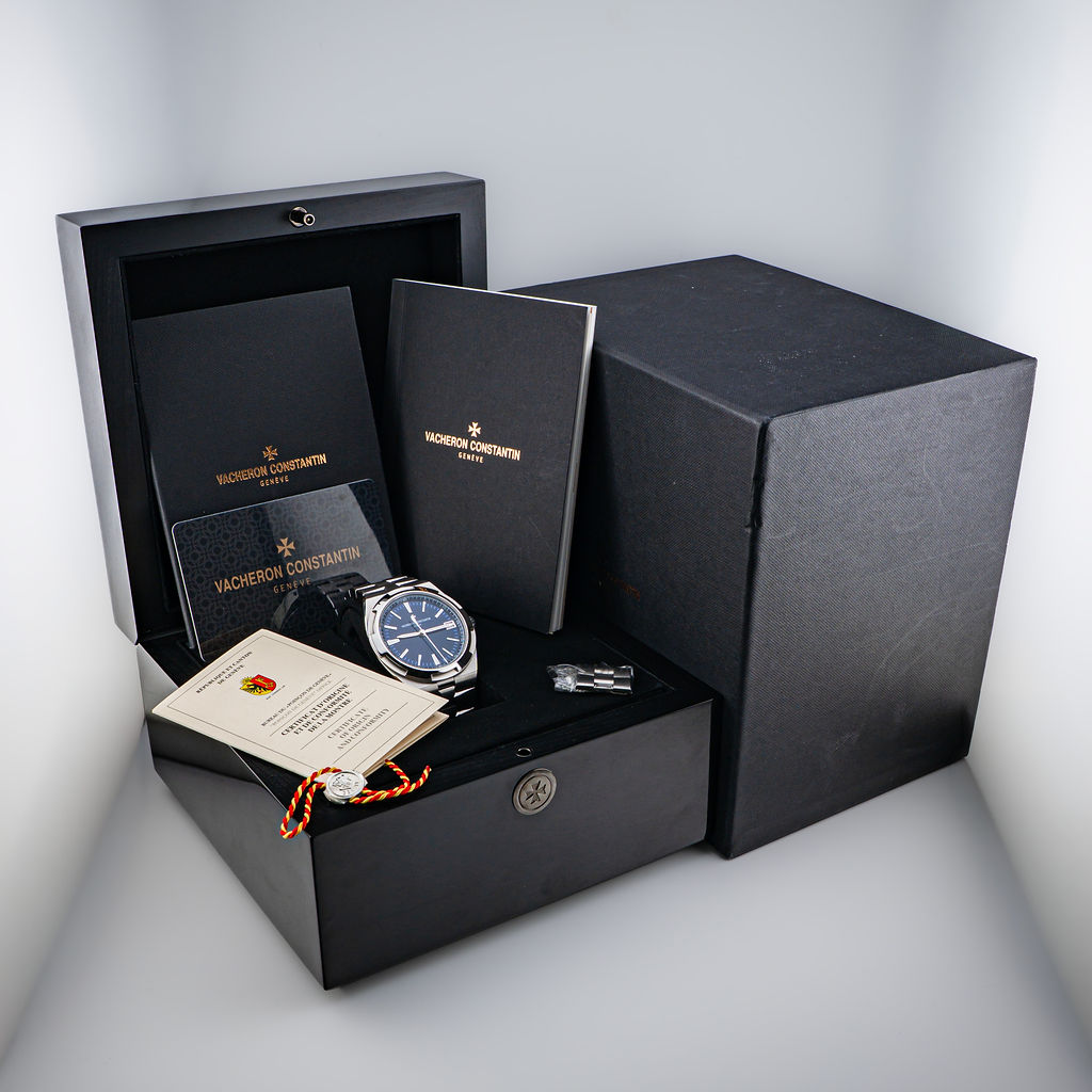 Pre-Owned Vacheron Constantin Overseas — Ref. 4500V/110A-B128