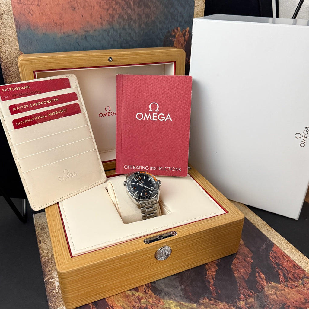 OMEGA Seamaster Planet Ocean 600M 215.30.44.21.01.002 44mm Box & Papers