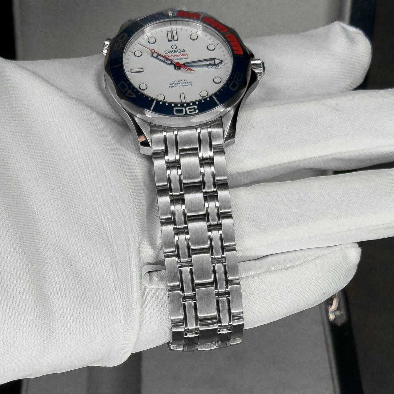Omega Seamaster Diver 300M Commander's Watch — Ref. 212.32.41.20.04.001 — Limited Edition