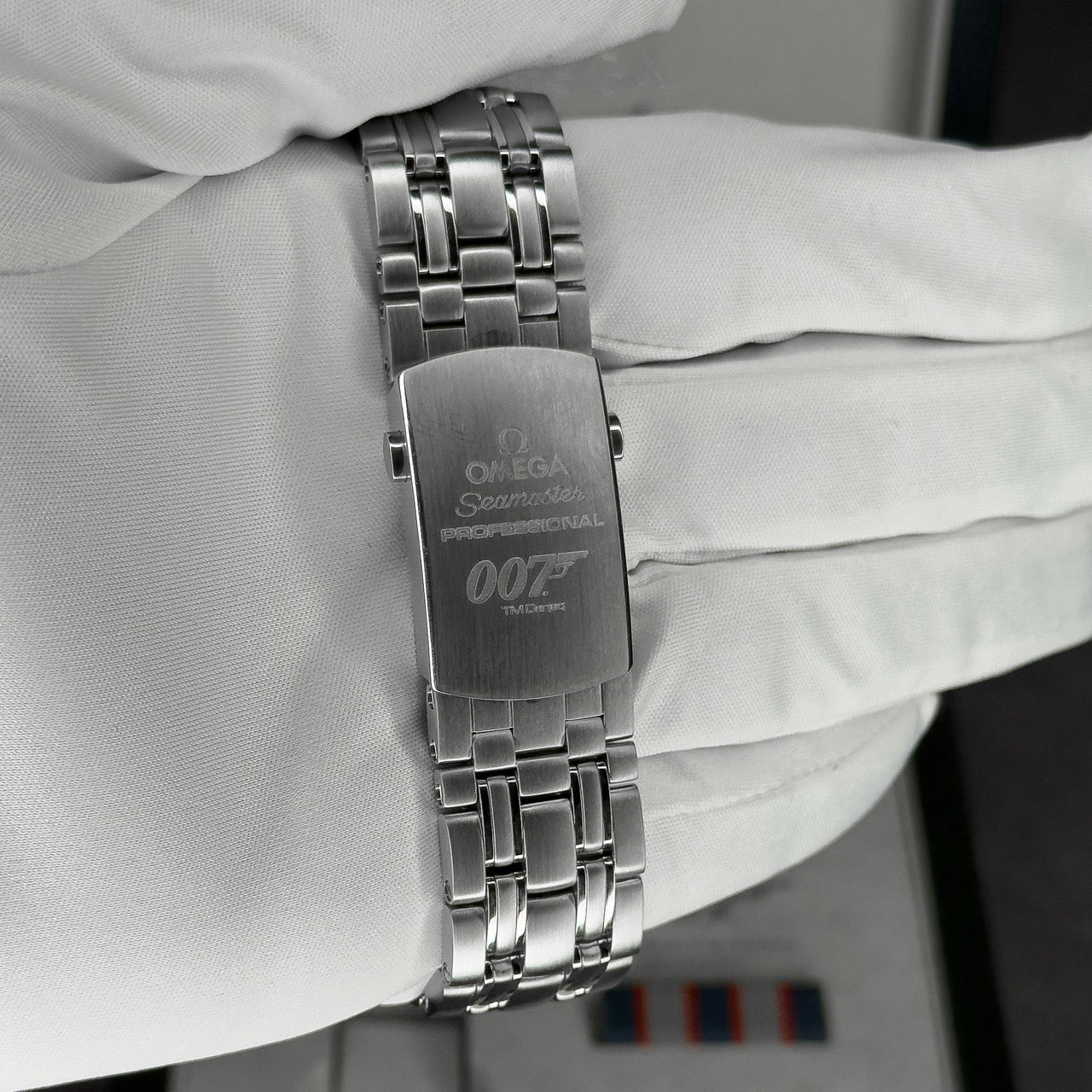 Omega Seamaster Diver 300M Commander's Watch — Ref. 212.32.41.20.04.001 — Limited Edition