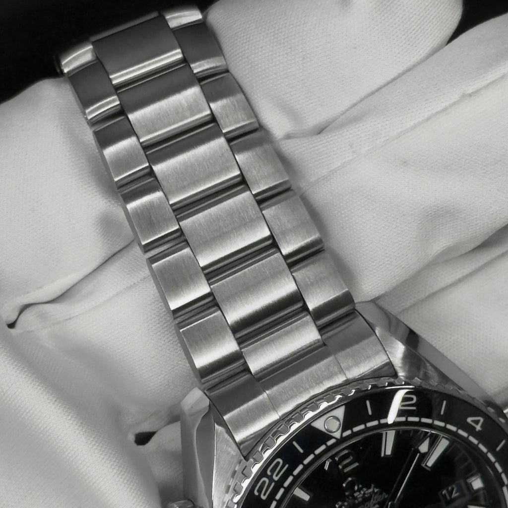 Pre-owned Omega Seamaster Planet Ocean 600M GMT Ref. 215.30.44.22.01.001 — The Crown & Crystal Chandler AZ