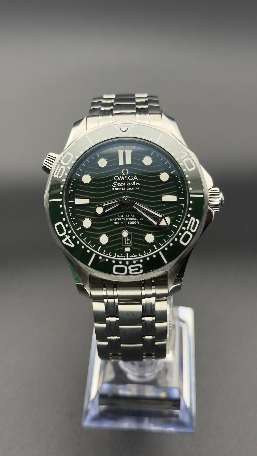 OMEGA Seamaster Diver 300M 210.30.42.20.10.001 Box and papers Complete set